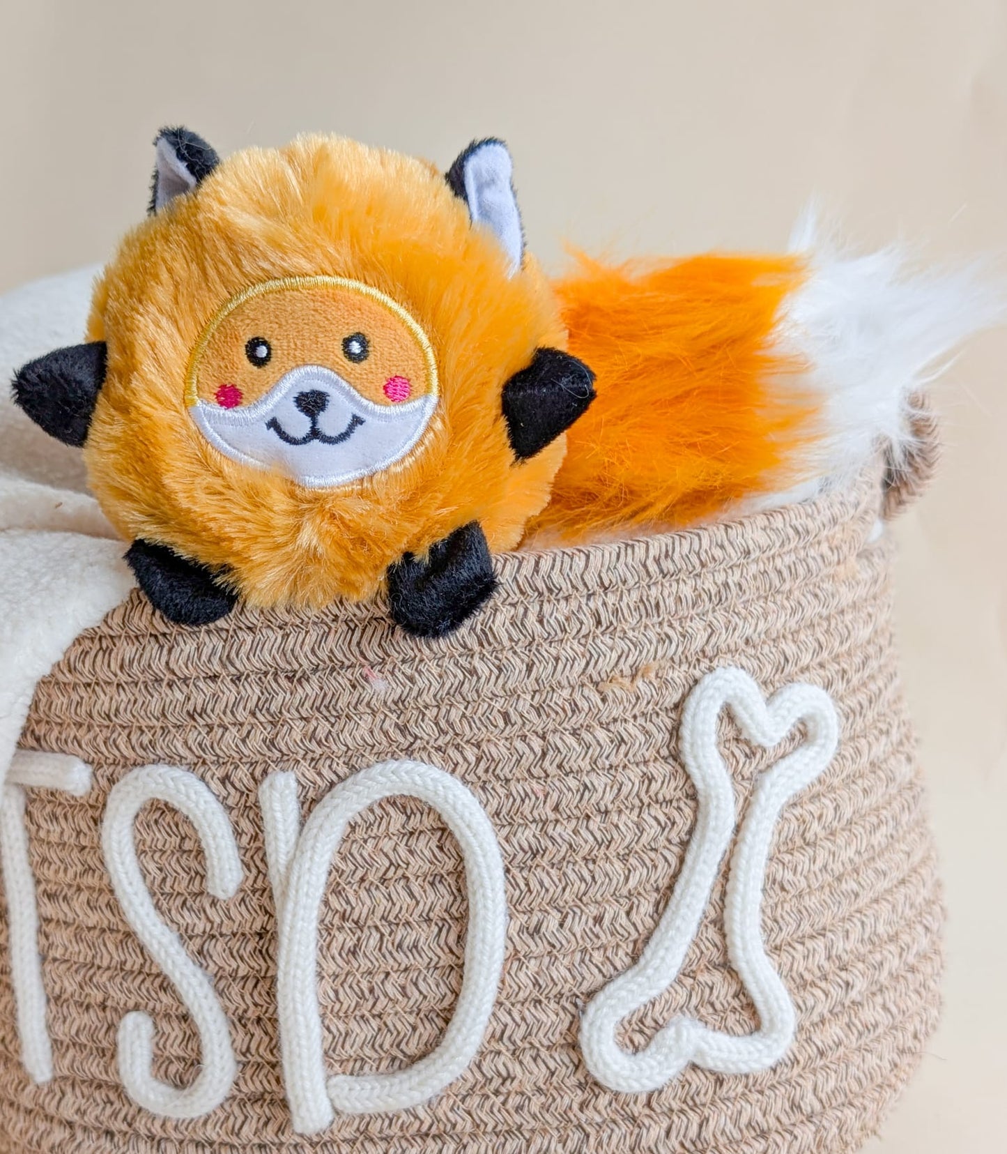 ZippyPaws Bushy Throw Toys
