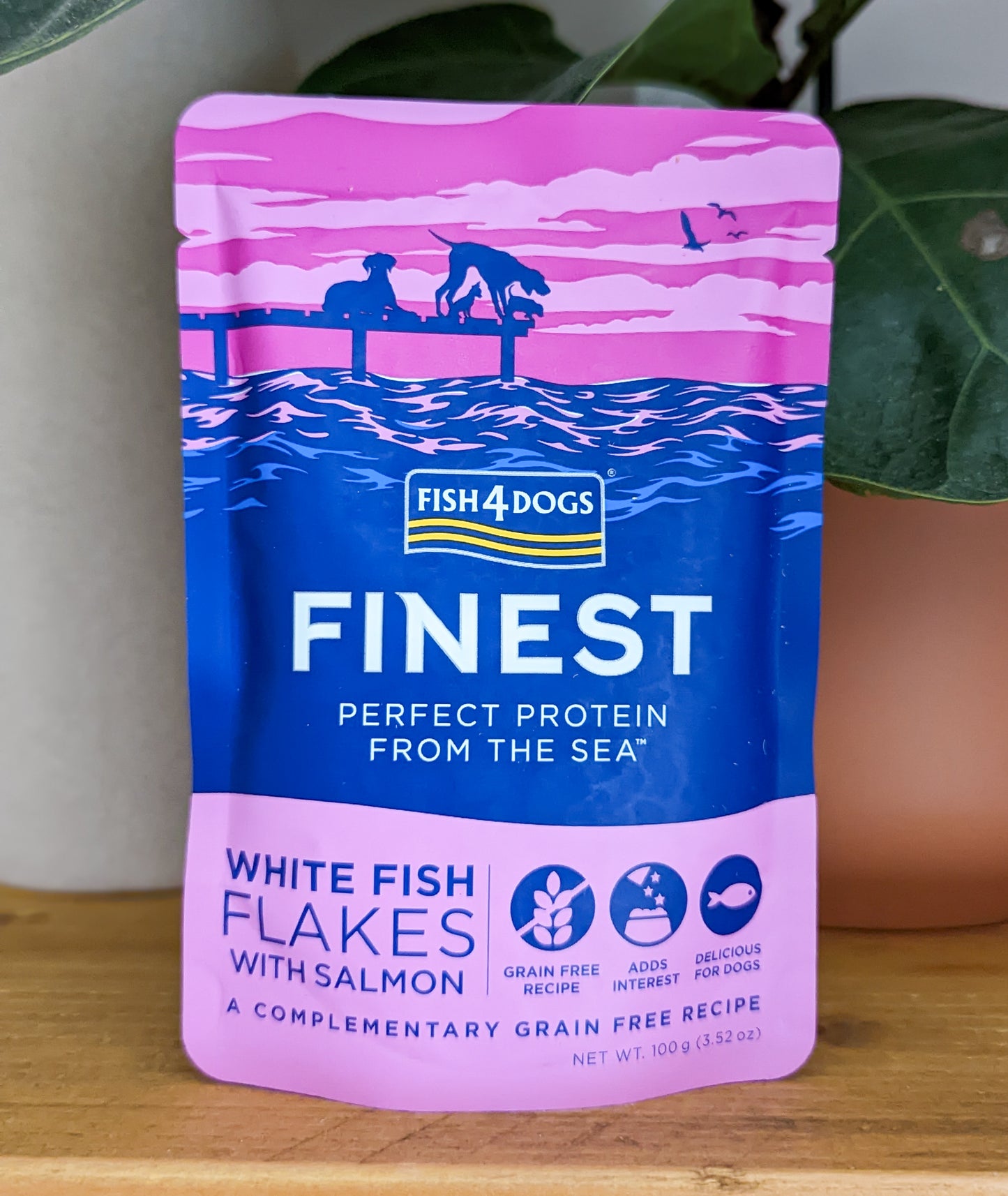 Finest White Fish Flakes With Salmon | Fish4Dogs