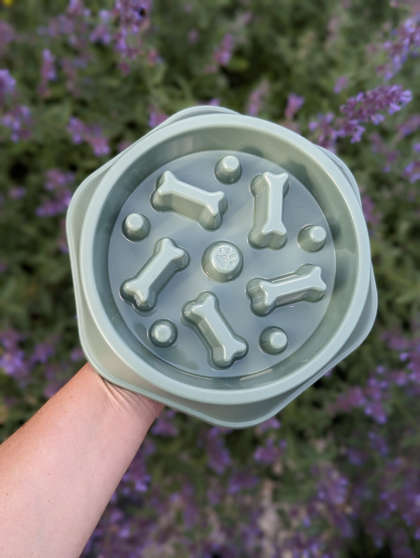 Bone Design Slow Feeder Sage | 2 Sizes