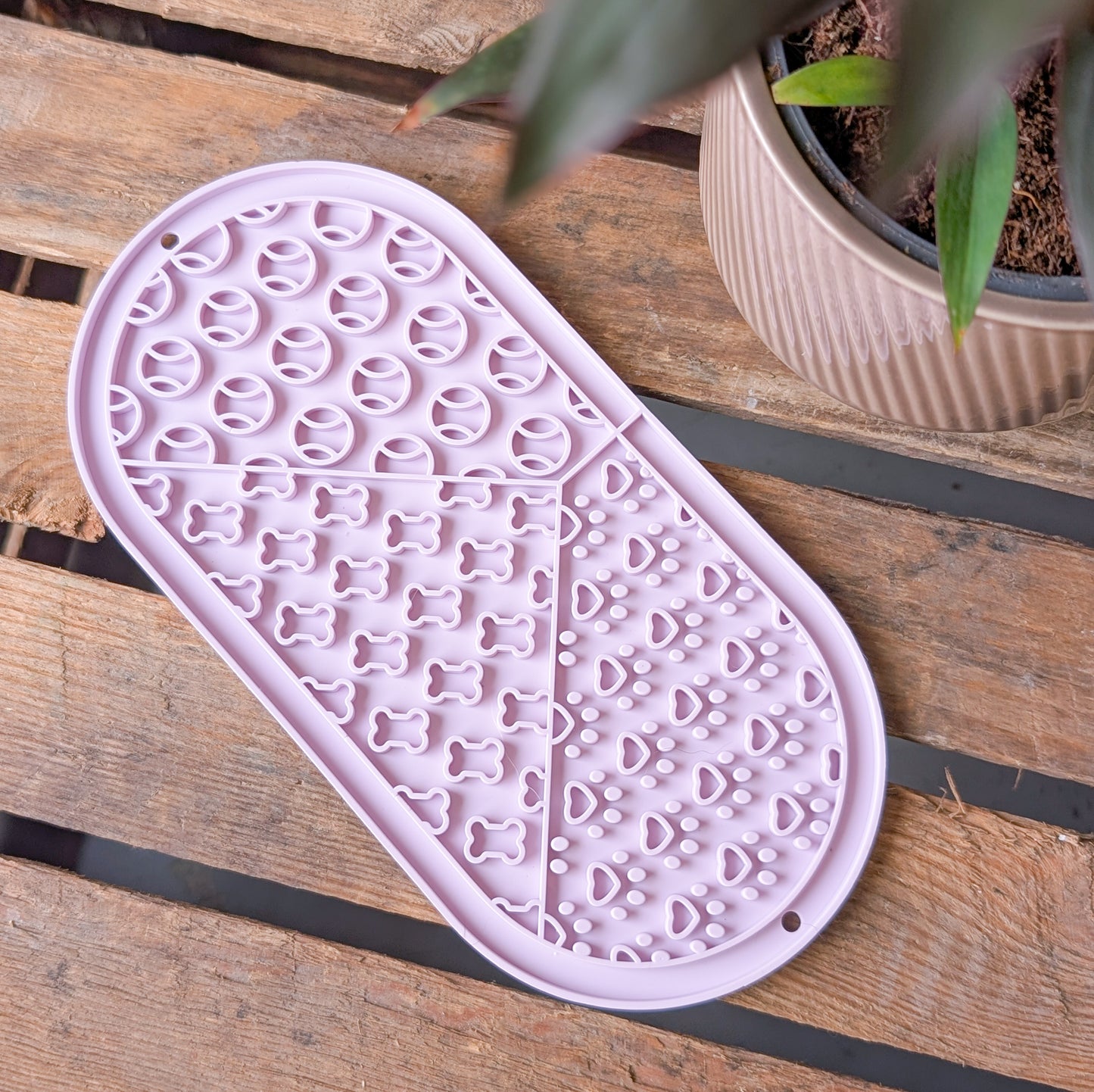 "A Few Of My Favourite Things" Doggo Oval Lickmat