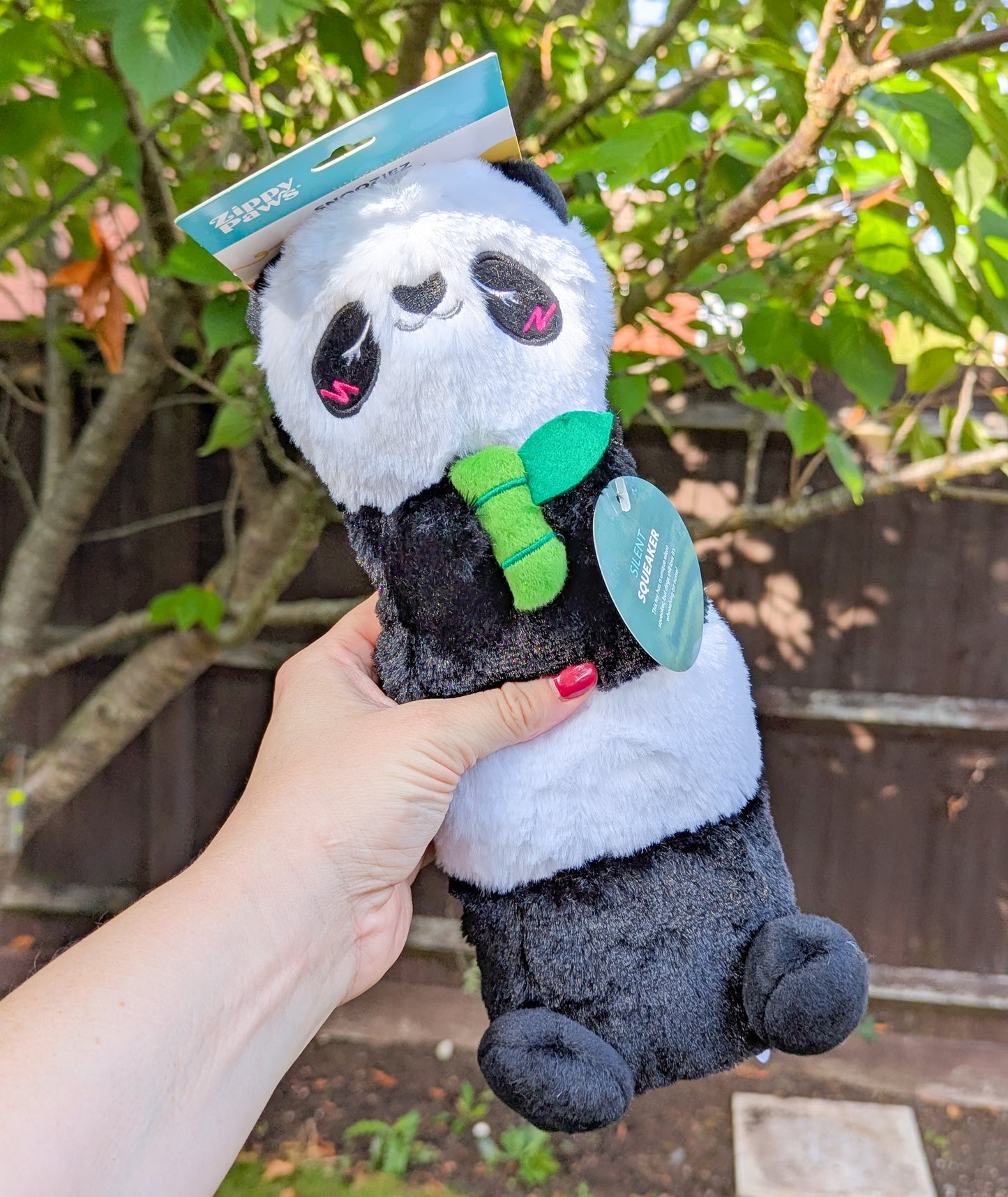 ZippyPaws Snooziez with Shhhqueaker | Panda with Bamboo ๐