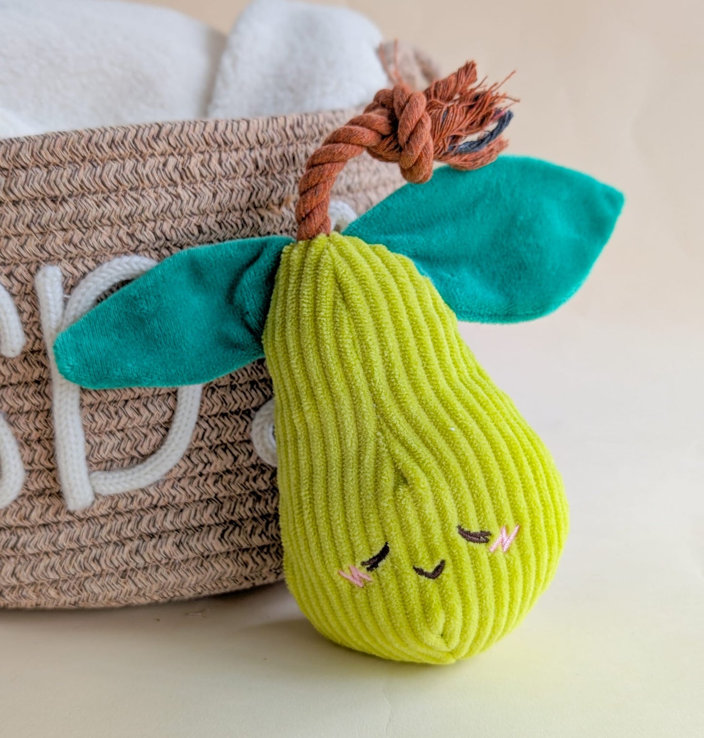 ZippyPaws Crinkle Crops | Miss Pear