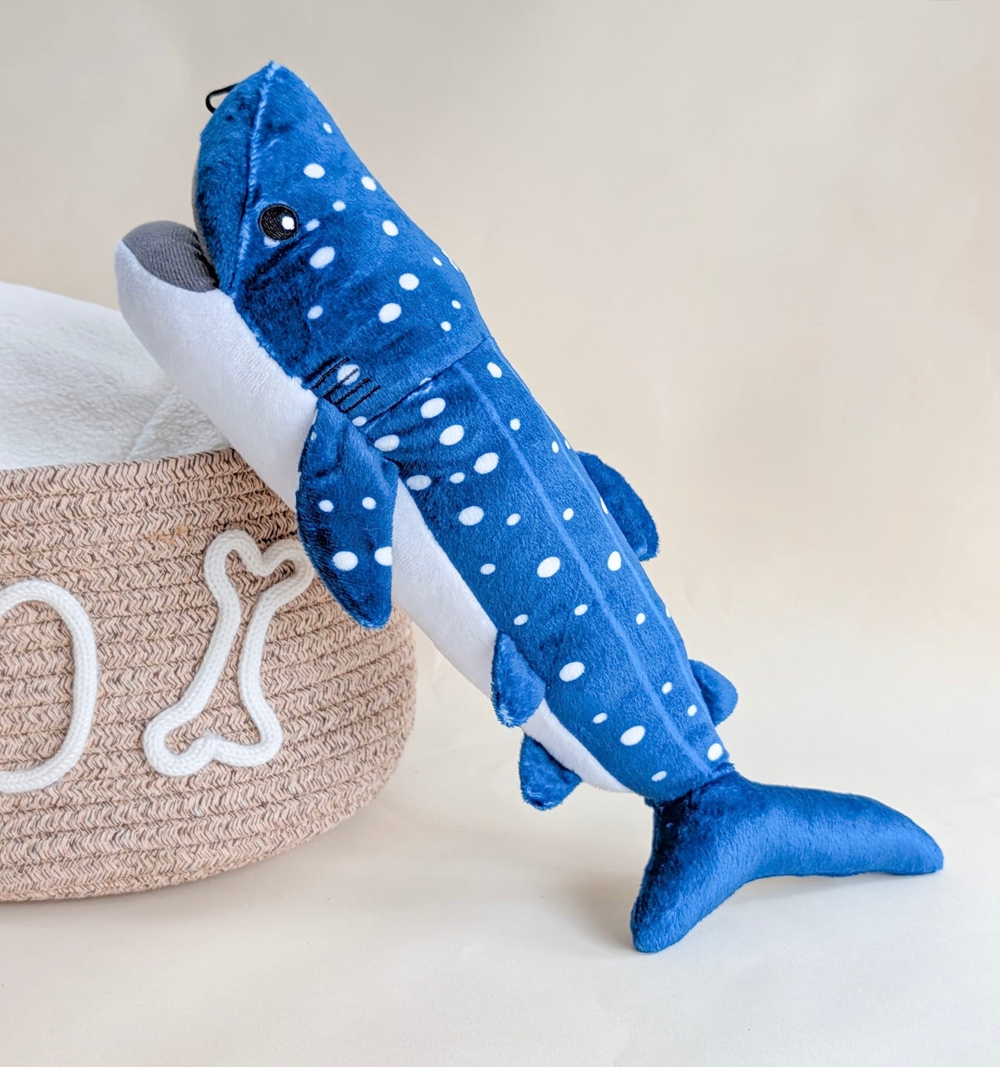 Örva Cuddle & Snuffle Basking Shark