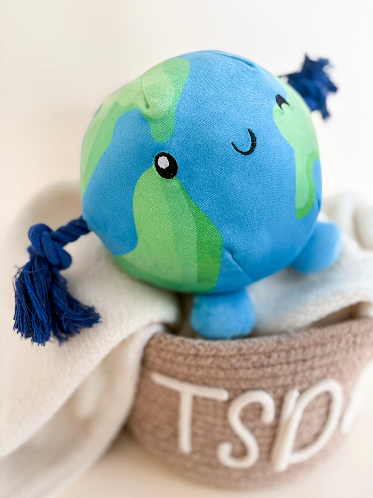 Cosmic Chums | Earth Rope Toy