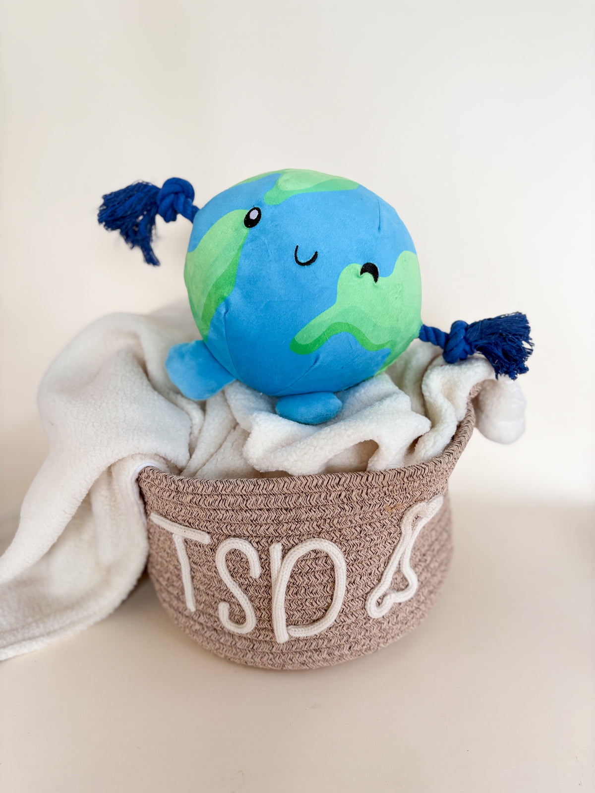 Cosmic Chums | Earth Rope Toy