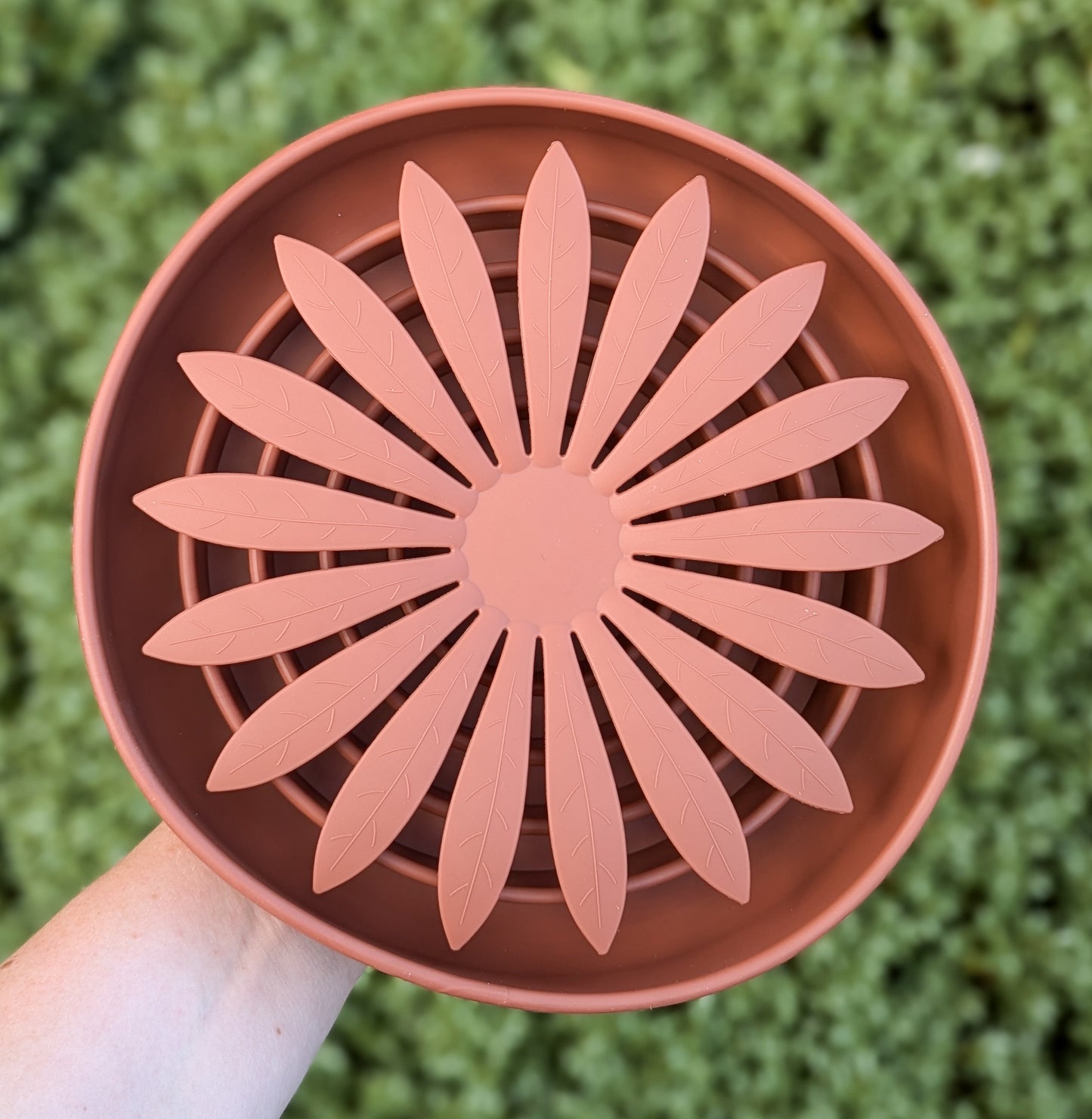 Petal Snuffle Enrichment Bowl | Chocolate Drop