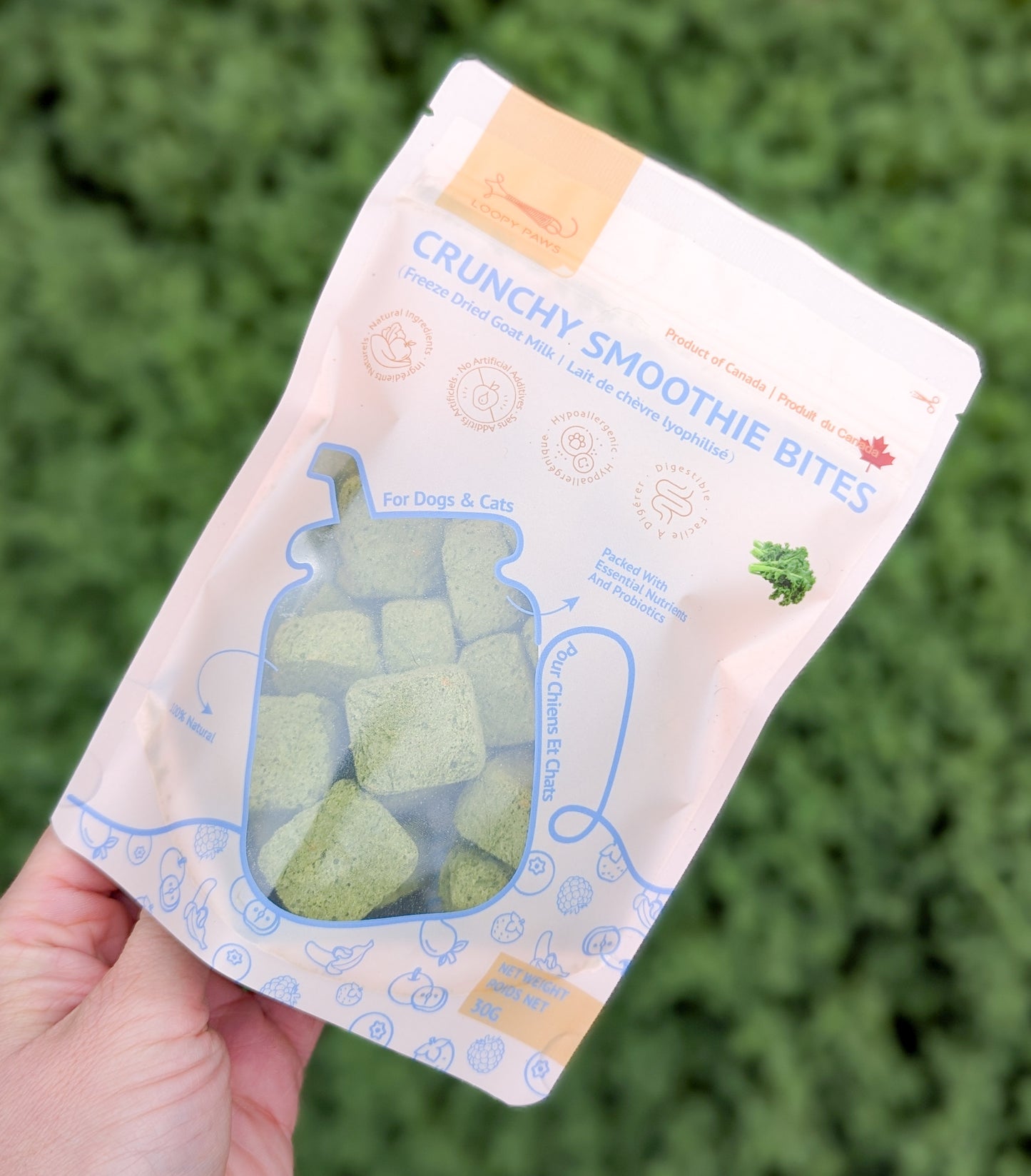 Loopy Paws | Crunchy Freeze-Dried Goat Yogurt Smoothie Bites | Kale