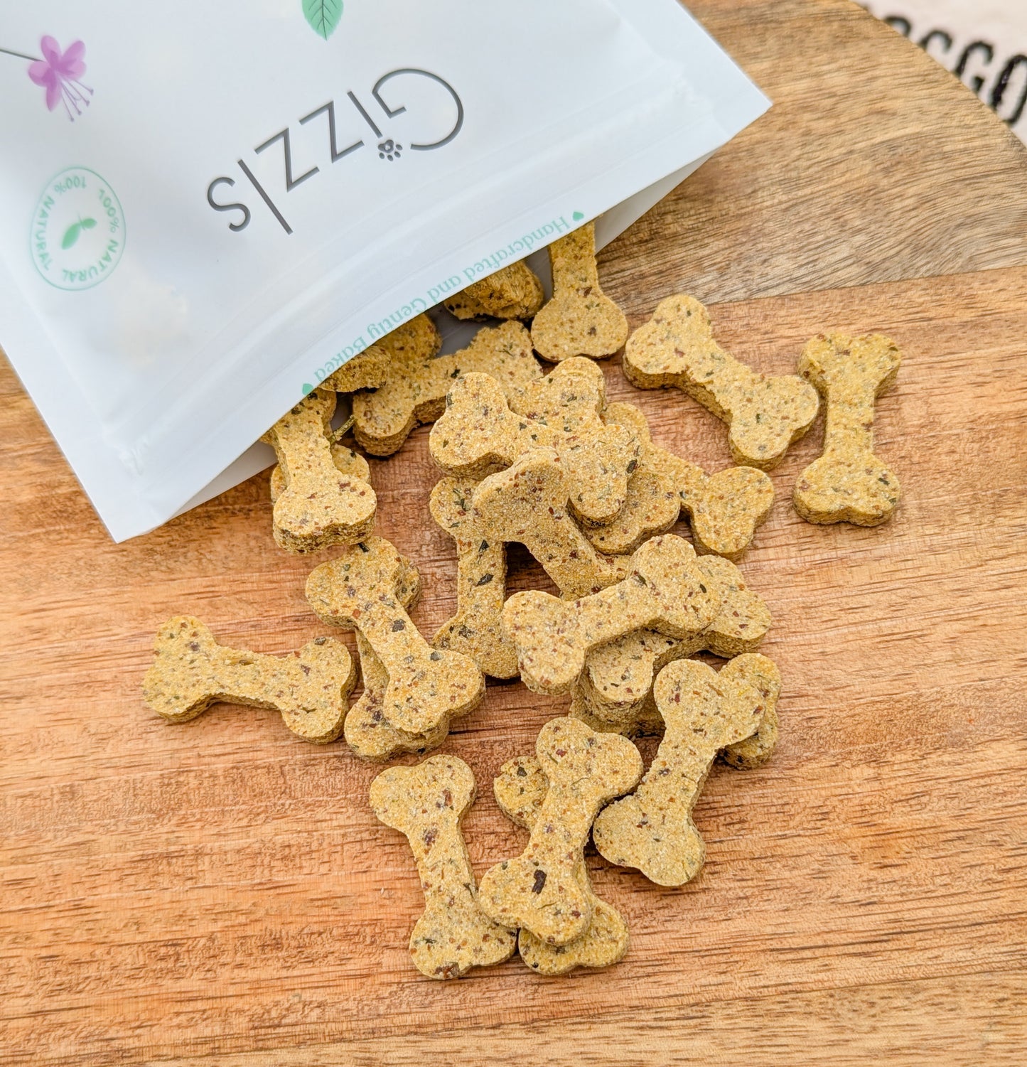 Gizzls Minty Fresh Dog Treats | Peanut Butter & Mint