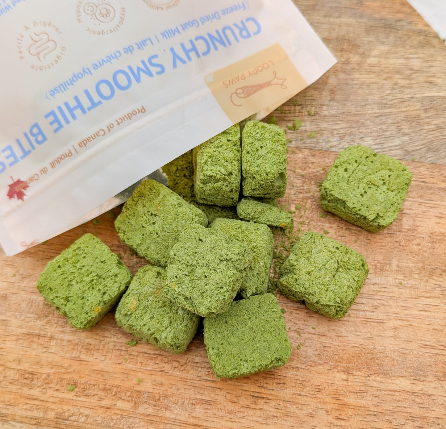 Loopy Paws | Crunchy Freeze-Dried Goat Yogurt Smoothie Bites | Kale