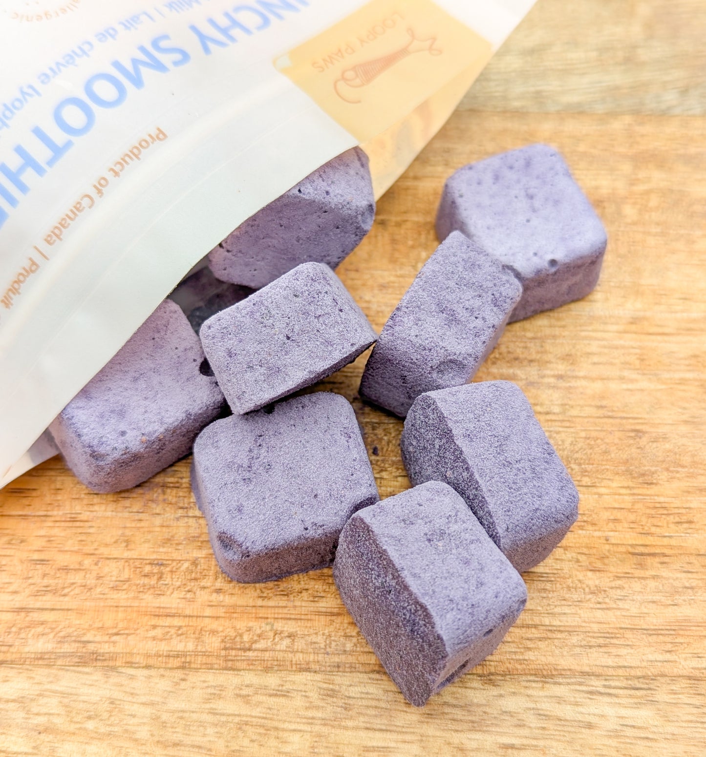 Loopy Paws | Crunchy Freeze-Dried Goat Yogurt Smoothie Bites | Mixed Berry