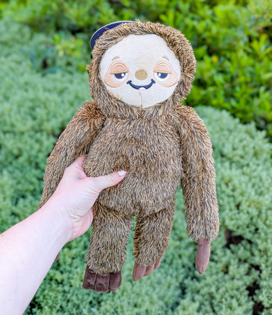 🦥 Plush Cuddly Sleepy Sloth Toy