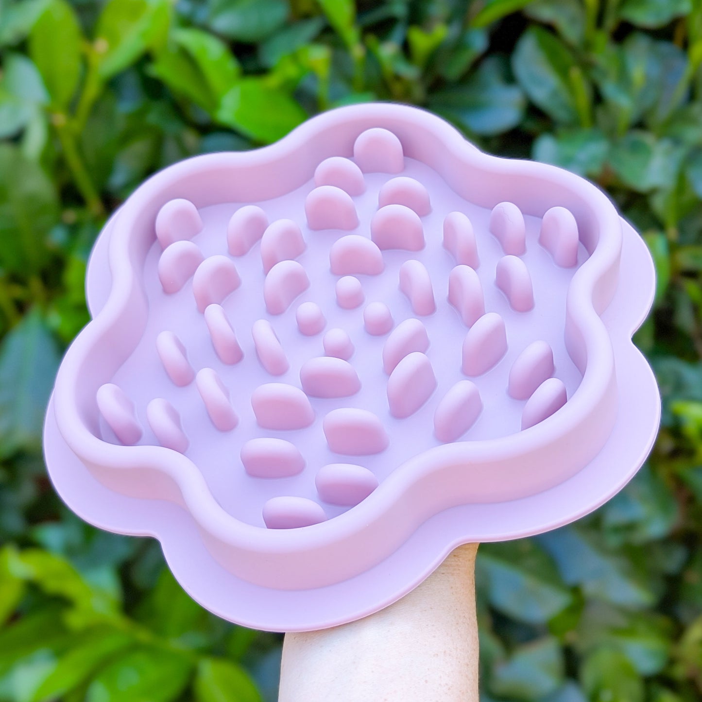 "Hexantha" Silicone Slow Feeder | Lavender