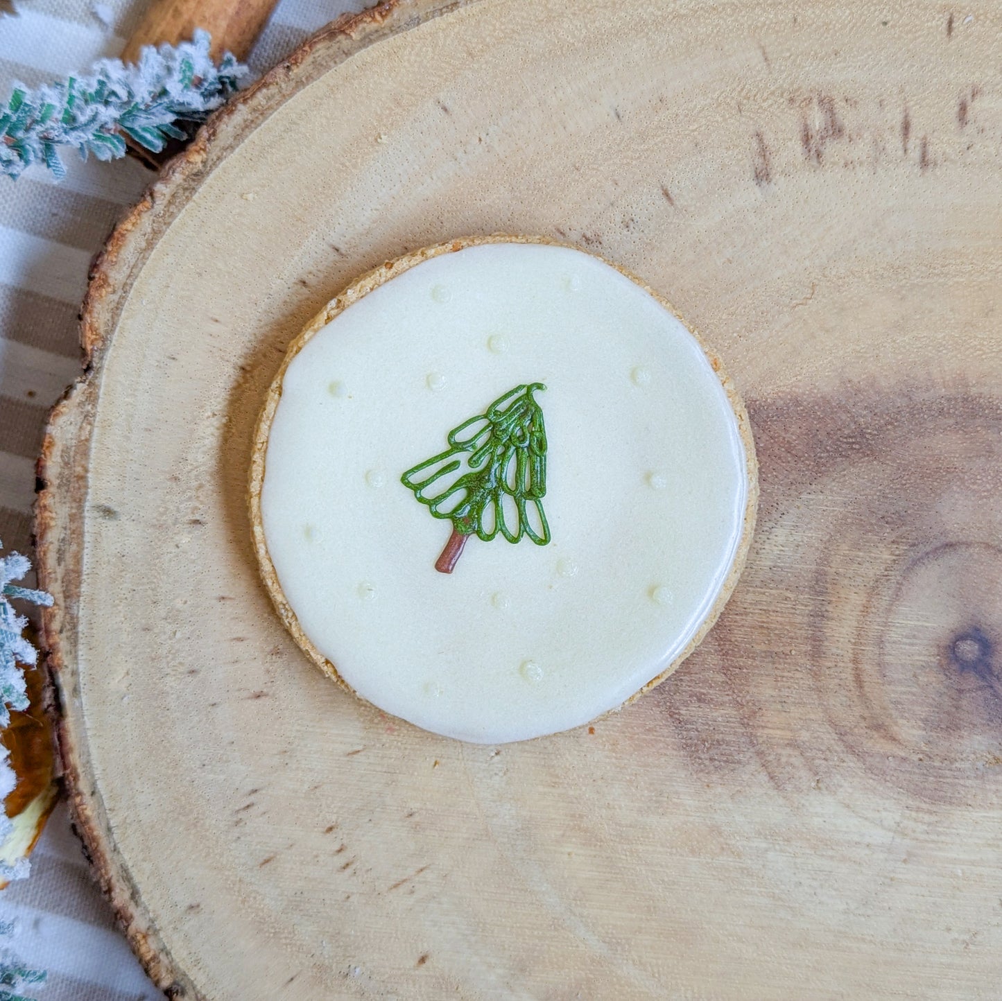 Nugget's Nibbles Biscuits | Christmas Collection