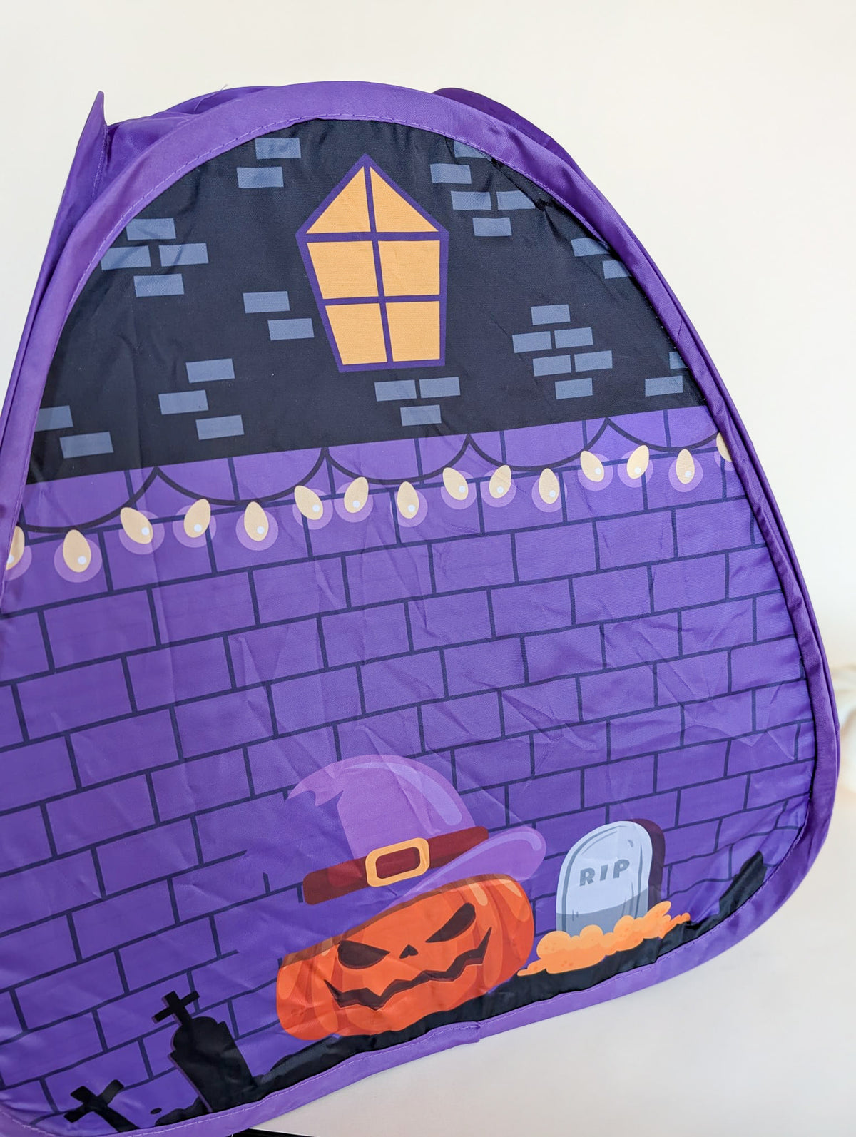 Great&Small Creepy Cuties Haunted Mansion Pet Tent