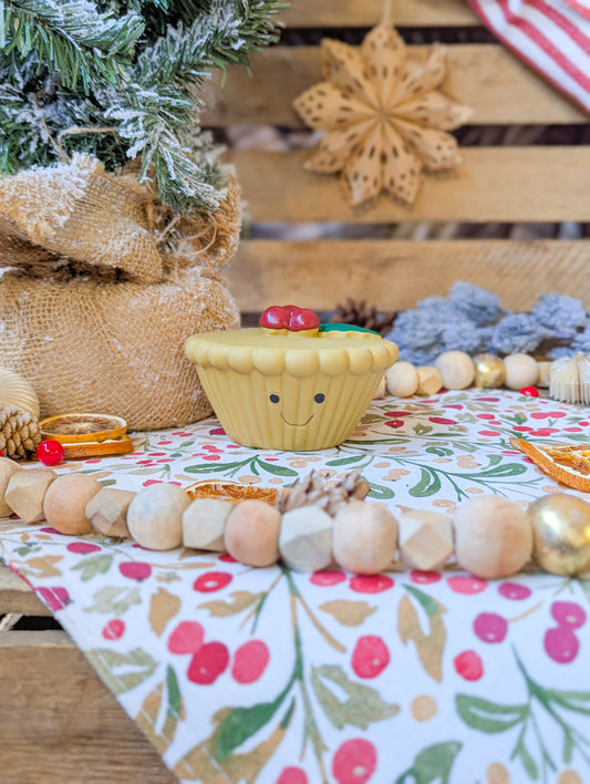 Misha Mince Pie | Latex Dog Toy