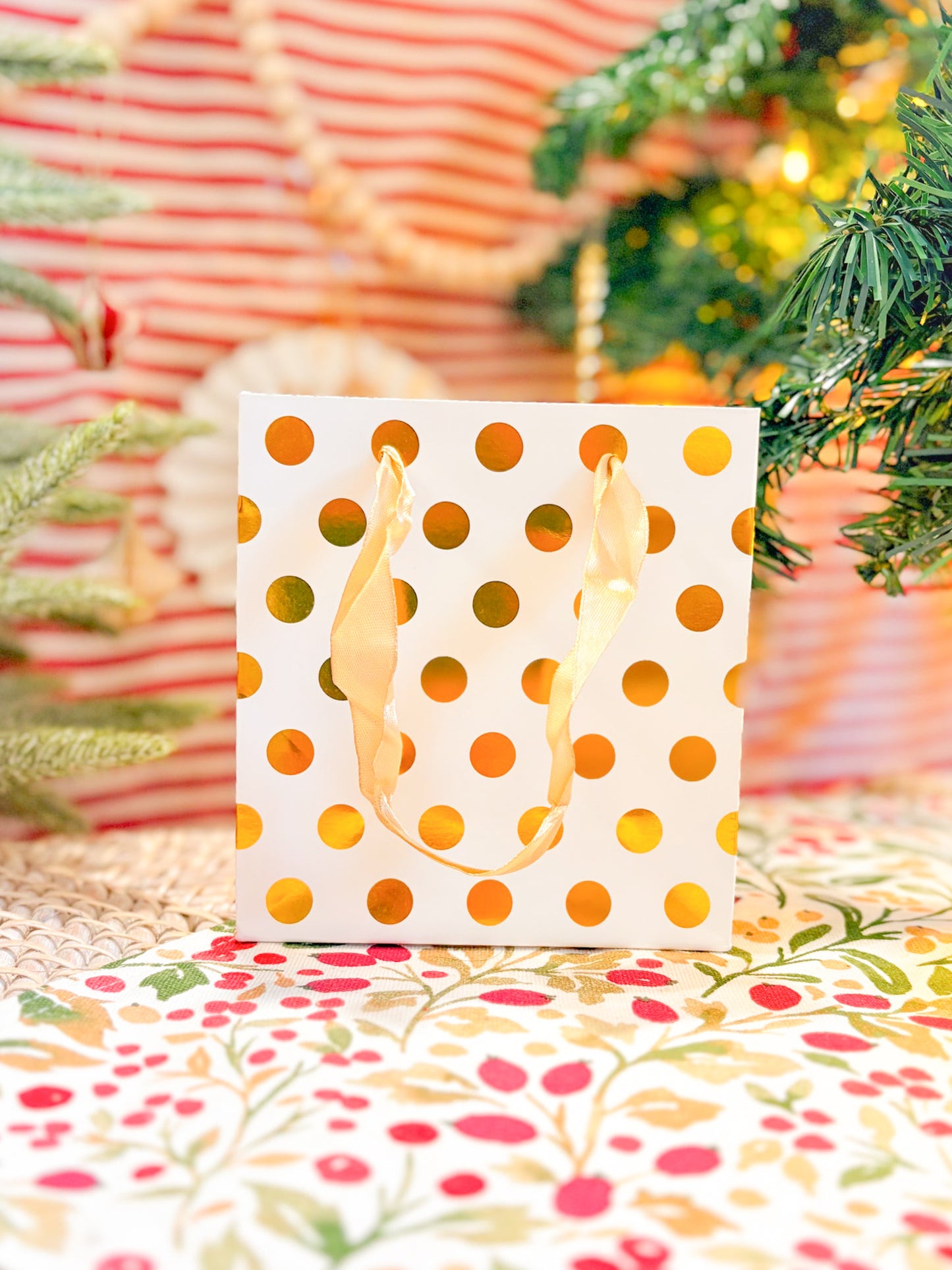 🎁🎄 FESTIVE FRIDAY FROLIC | OUR BEST FIVER FRIDAY OF THE YEAR! 🎄🎁