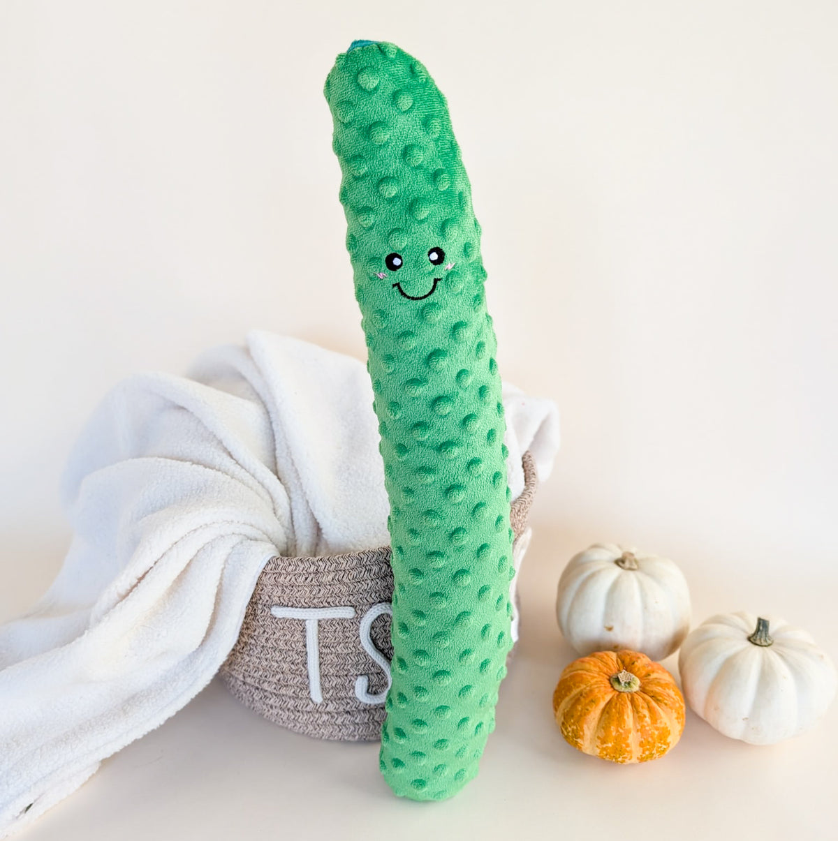 ZippyPaws Pickle Jigglerz®