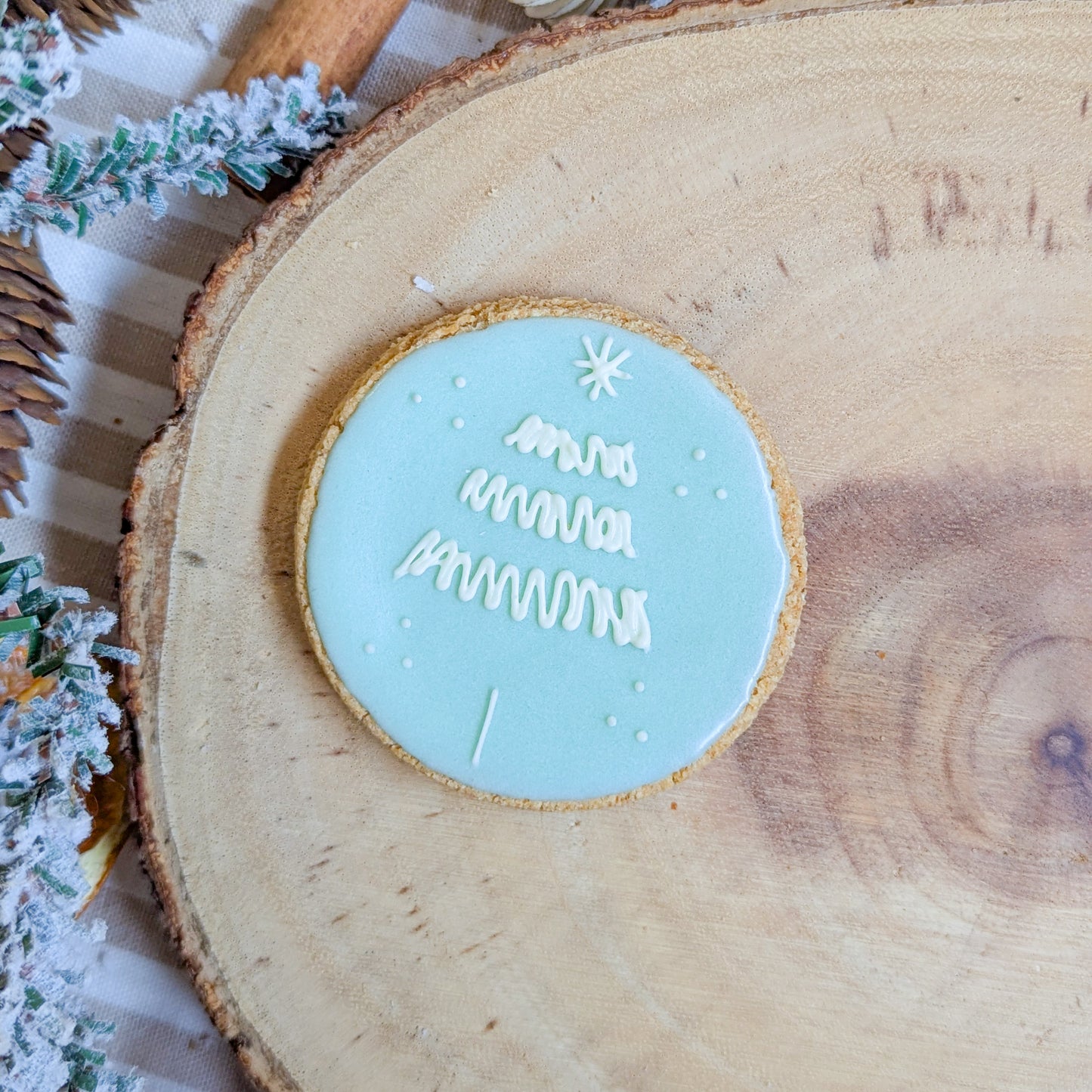 Nugget's Nibbles Biscuits | Christmas Collection