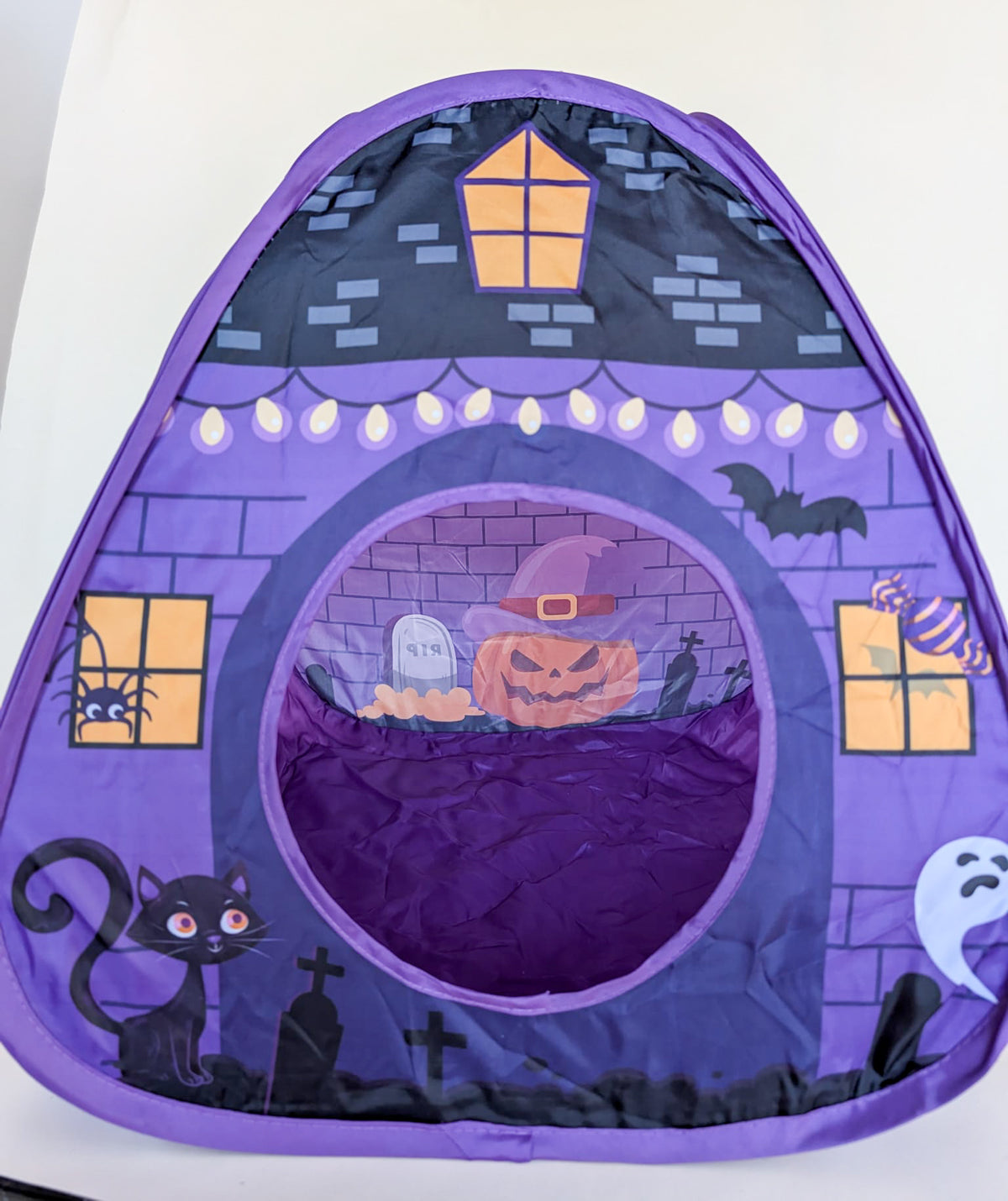 Great&Small Creepy Cuties Haunted Mansion Pet Tent