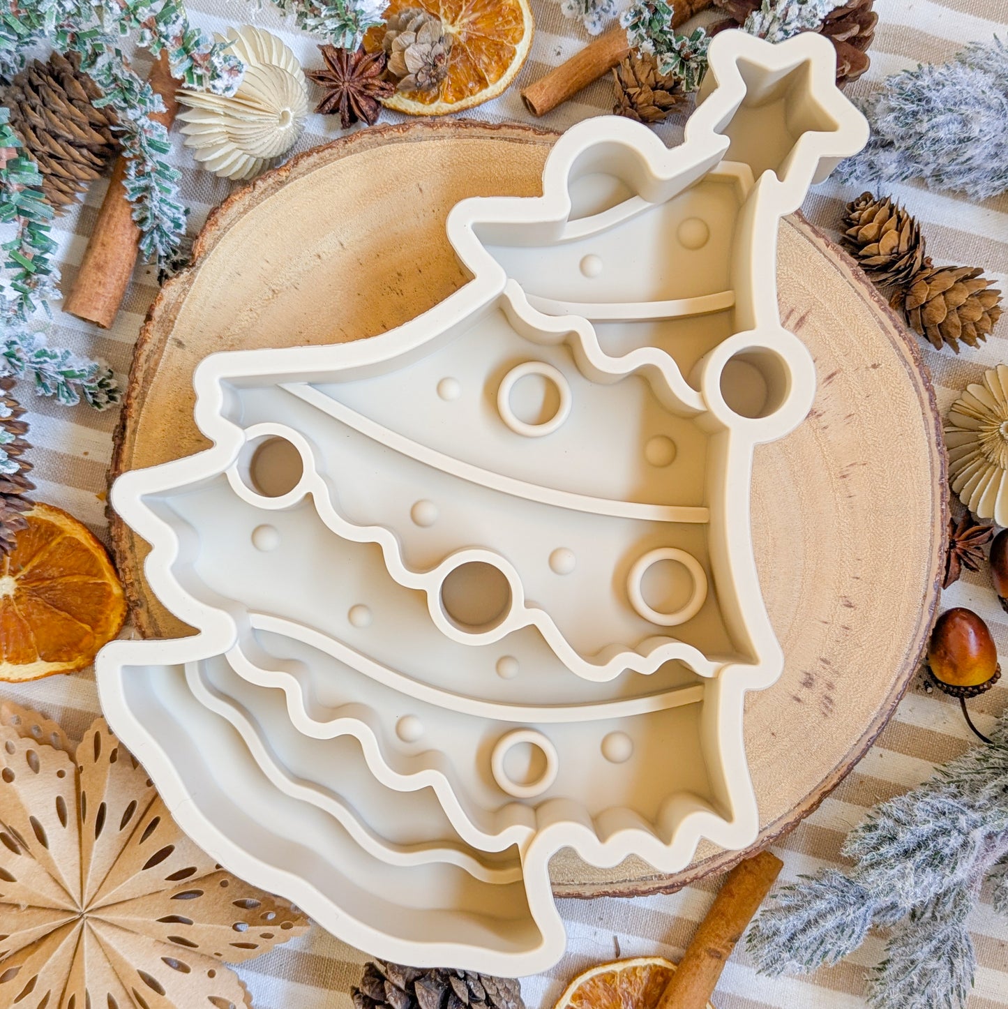 Christmas Tree | Enrichment Slow Feeder &  Lick Mat