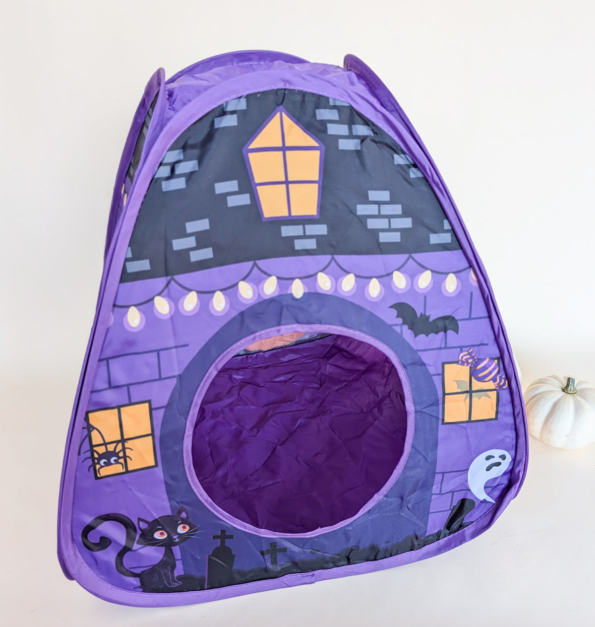 Great&Small Creepy Cuties Haunted Mansion Pet Tent