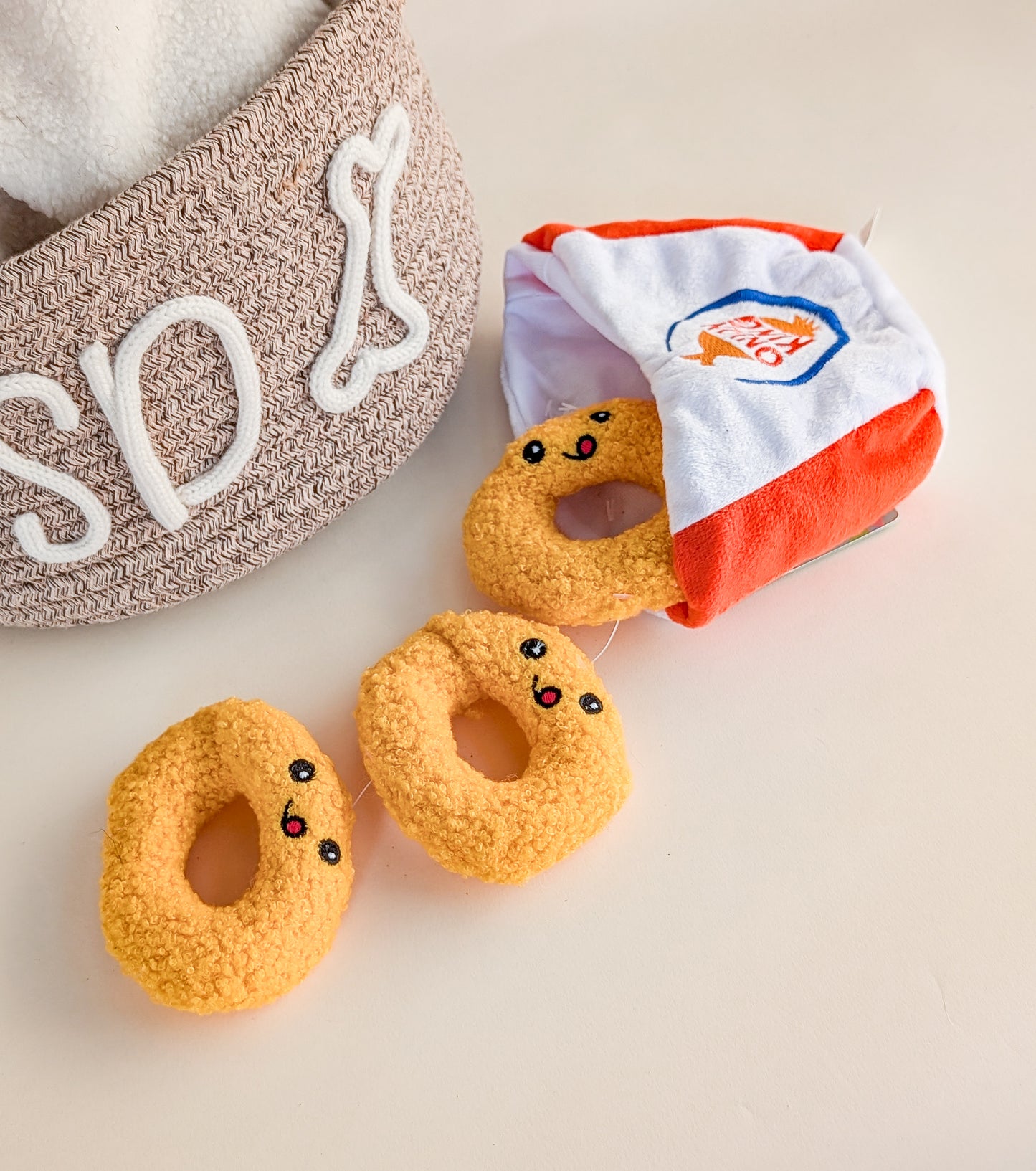 Hugsmart Pet Interactive Toy | Onion Rings Food Party