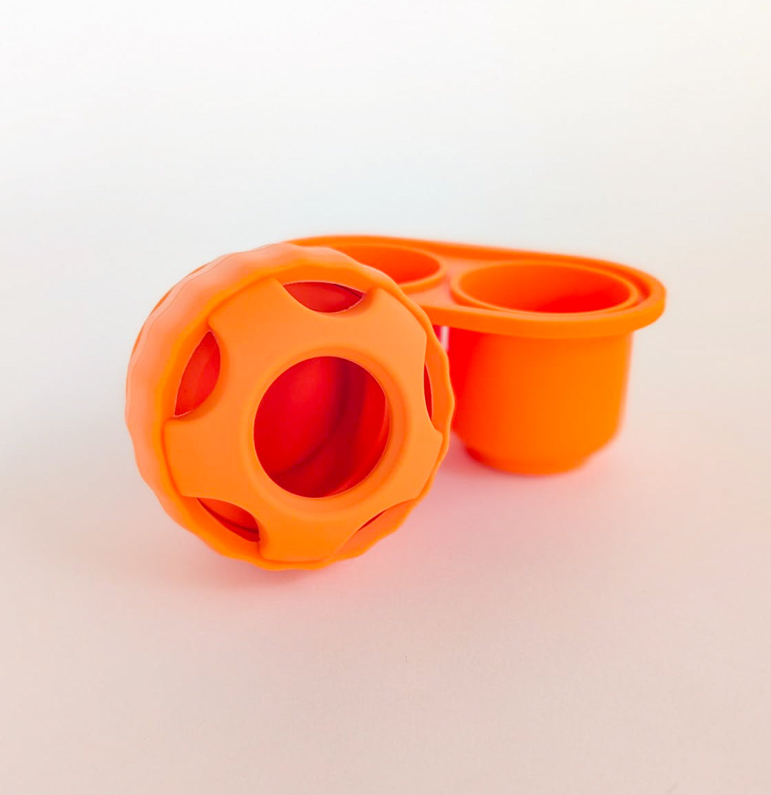 Interactive Freezable Treat Dispensing Toy With Mould