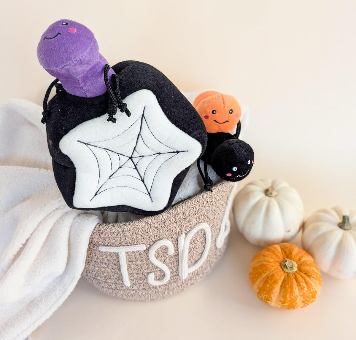 ZippyPaws Halloween Burrow® Spider Web