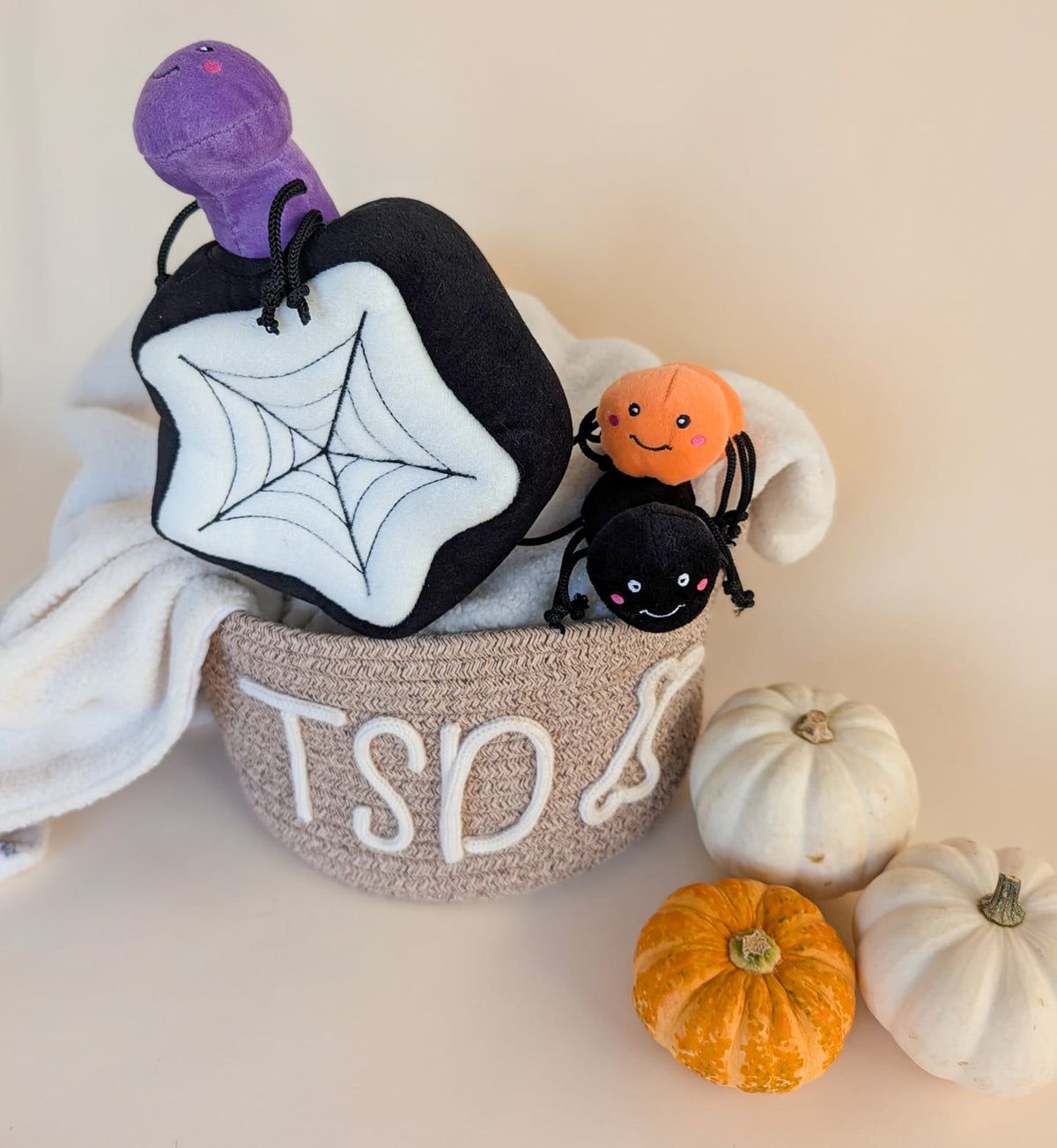 ZippyPaws Halloween Burrow® Spider Web