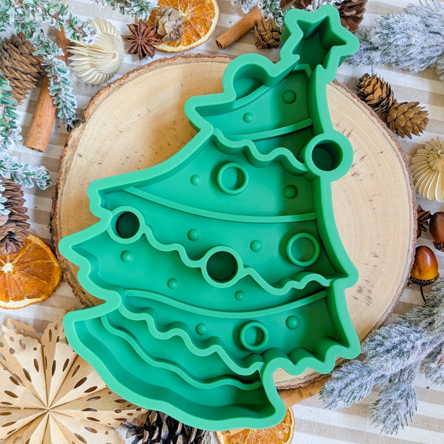 Christmas Tree | Enrichment Slow Feeder &  Lick Mat