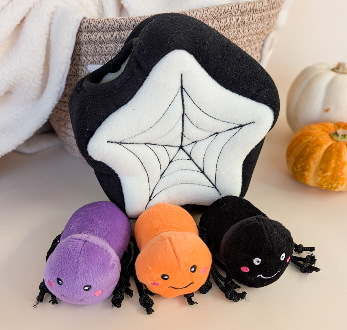 ZippyPaws Halloween Burrow® Spider Web